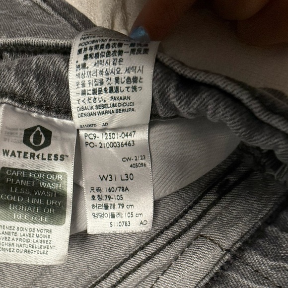 Woman’s Levi 501 straight - Picture 4 of 15